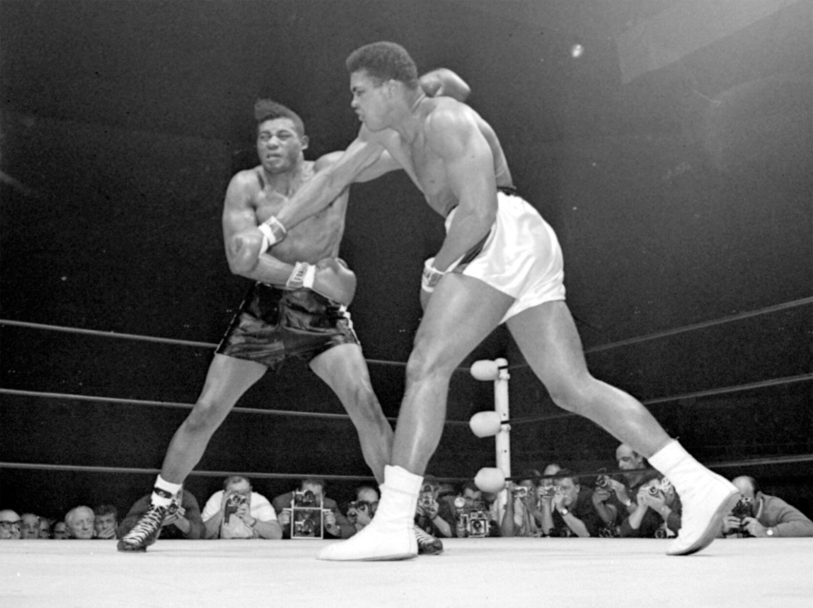 1965: Muhammad Ali beats Floyd Patterson to keep world heavyweight title